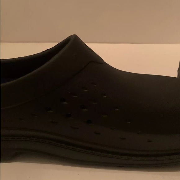 New Unisex Work Shoe For Crews Black Clogs Nonslip Tread Safe M3 W5 - Picture 3 of 7